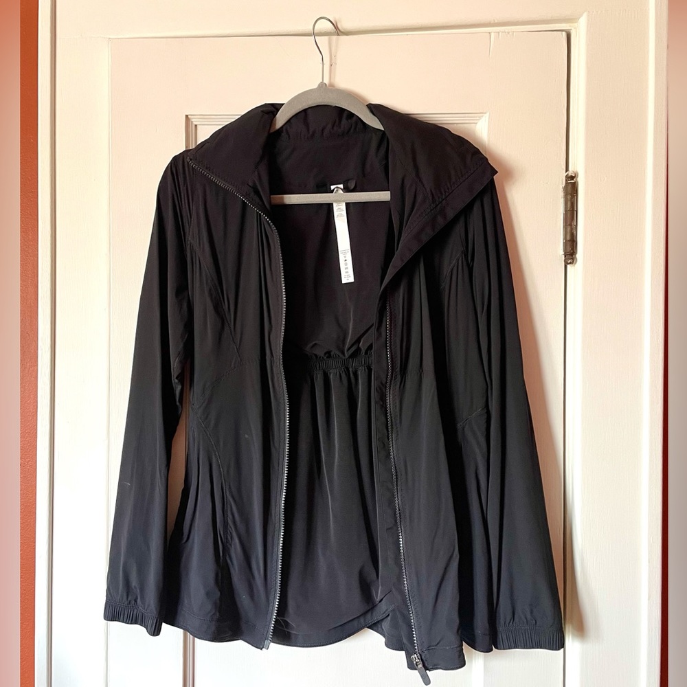 NWOT Lululemon Black Swing Back Jacket